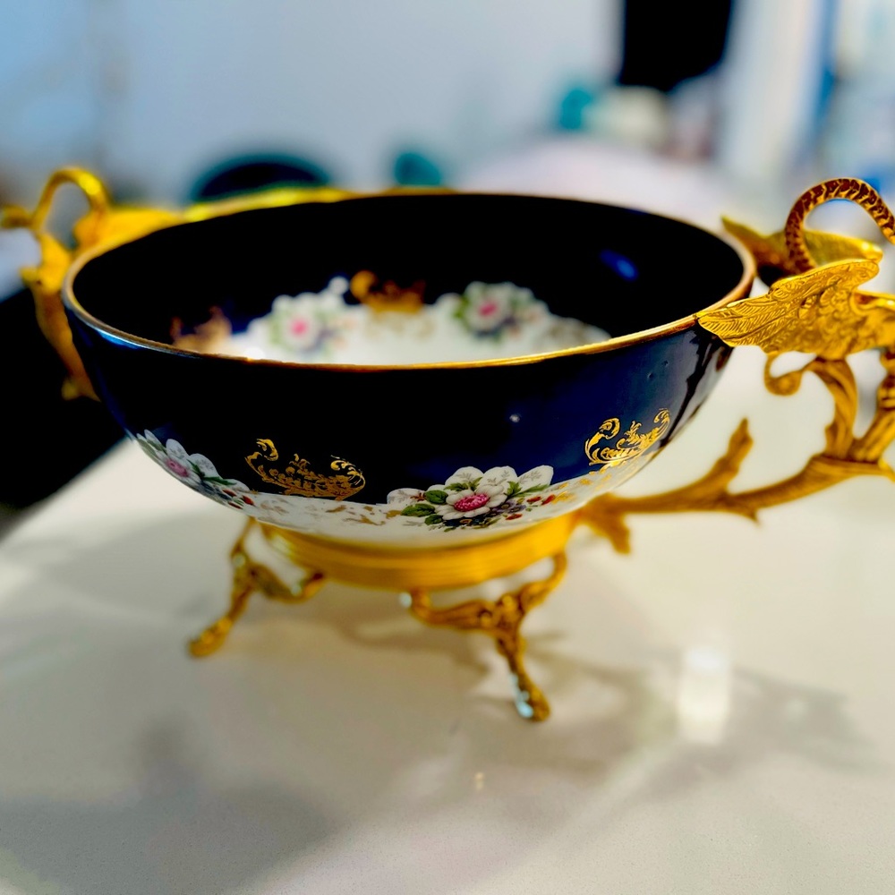 Beautiful Vintage Bowl